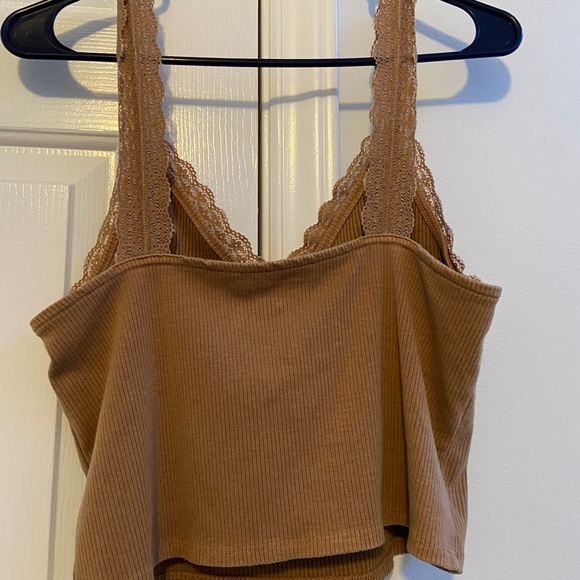 AE Tank Top - Picture 4 of 4